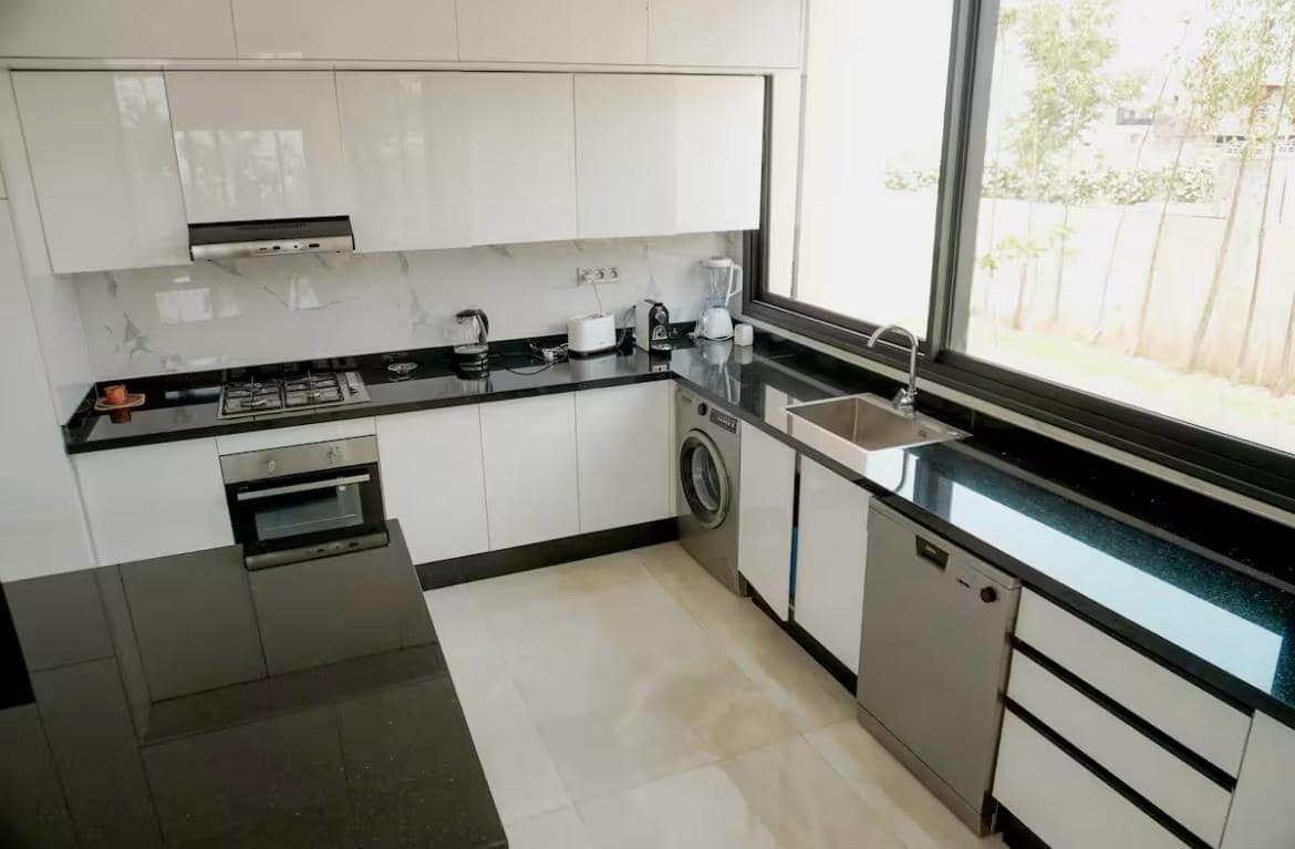 5d8832f3-9490-4000-ac85-5fb49f49644d