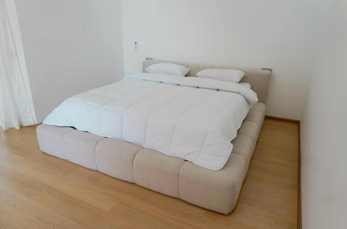 c68fd898-3d6d-47a8-a7ab-4749ee4d65c1 2