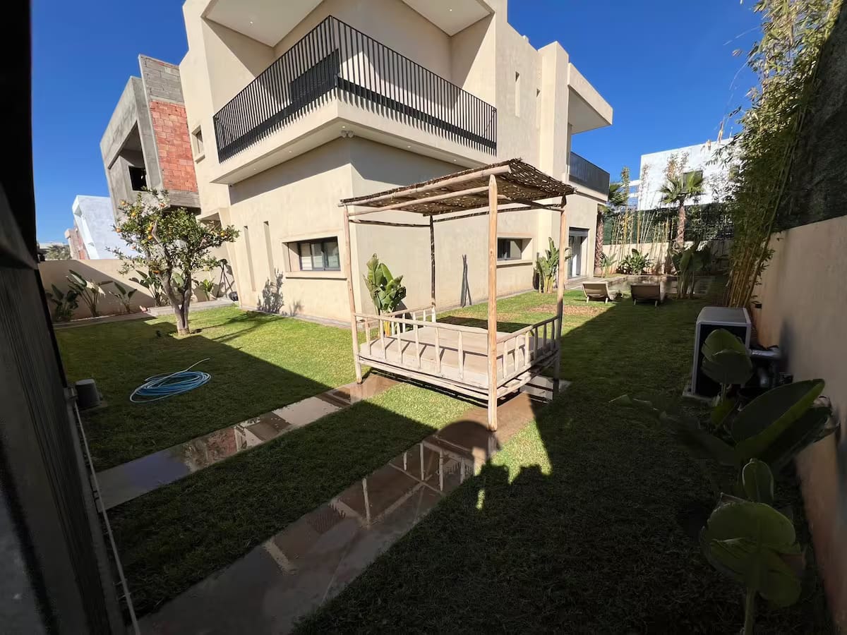 182255e5-b591-41da-913c-b9ae0310d70e