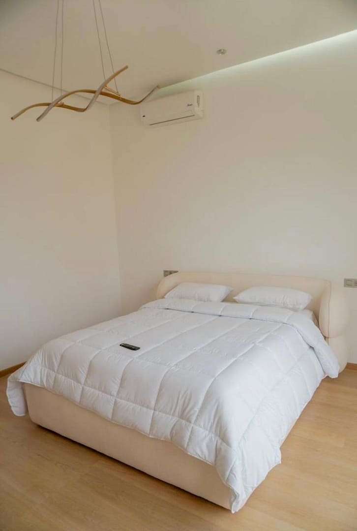 9ee3bce9-687c-4c88-93dd-f11df3dfa0e3 2